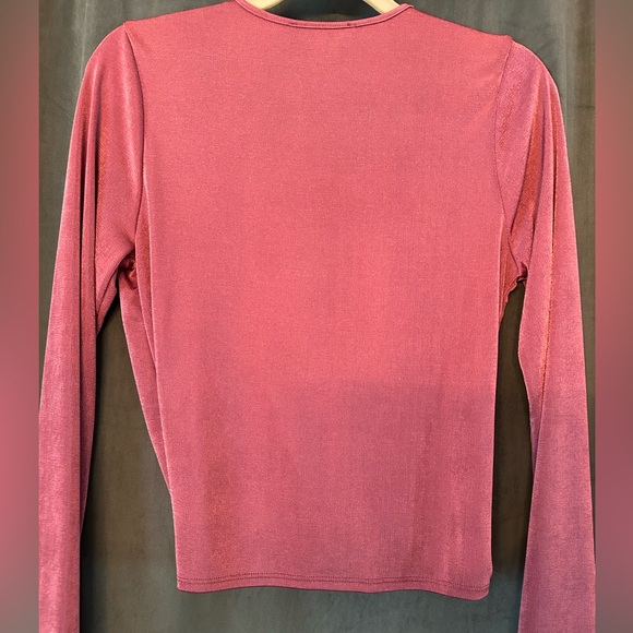 🏷️ 3 for $30  NWOT draped shirt - Picture 4 of 4